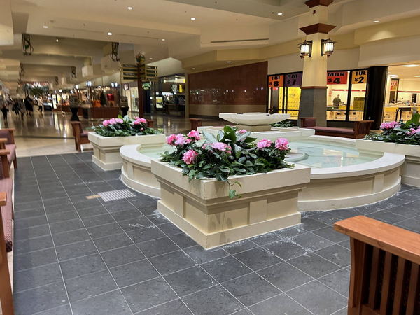 Lansing Mall - Aug 13 2022